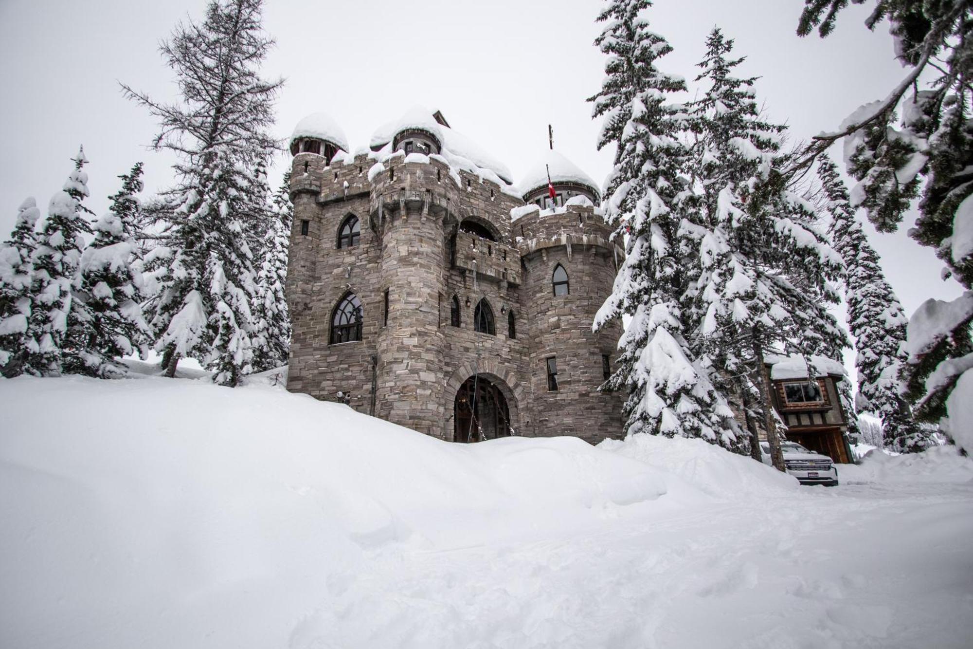 Schweitzer Castle Villa Sandpoint Exterior photo