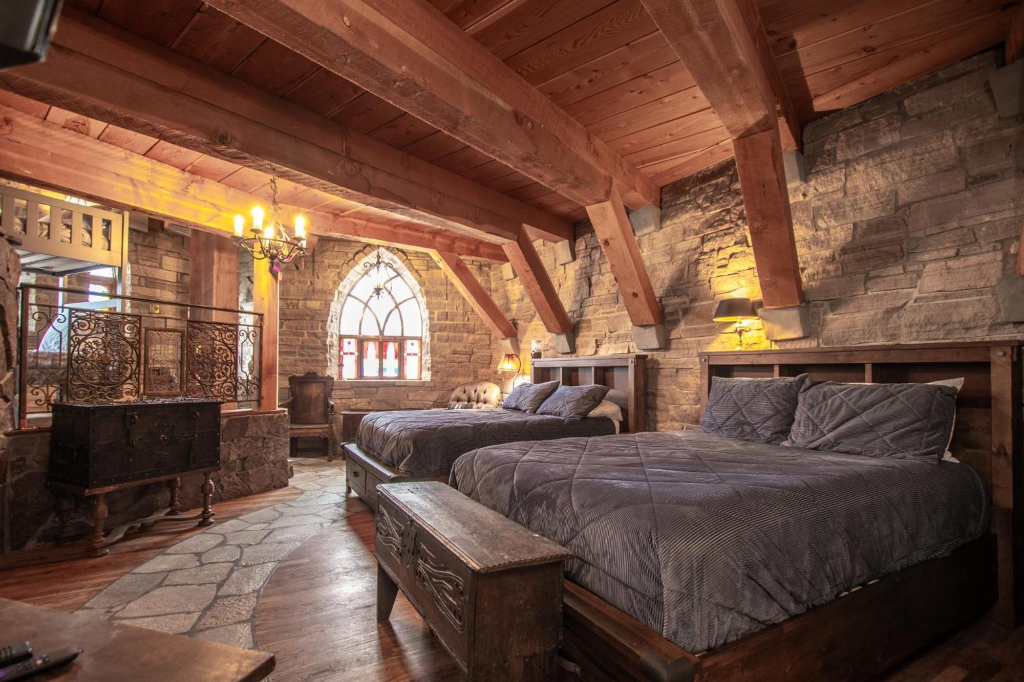 Schweitzer Castle Villa Sandpoint Exterior photo