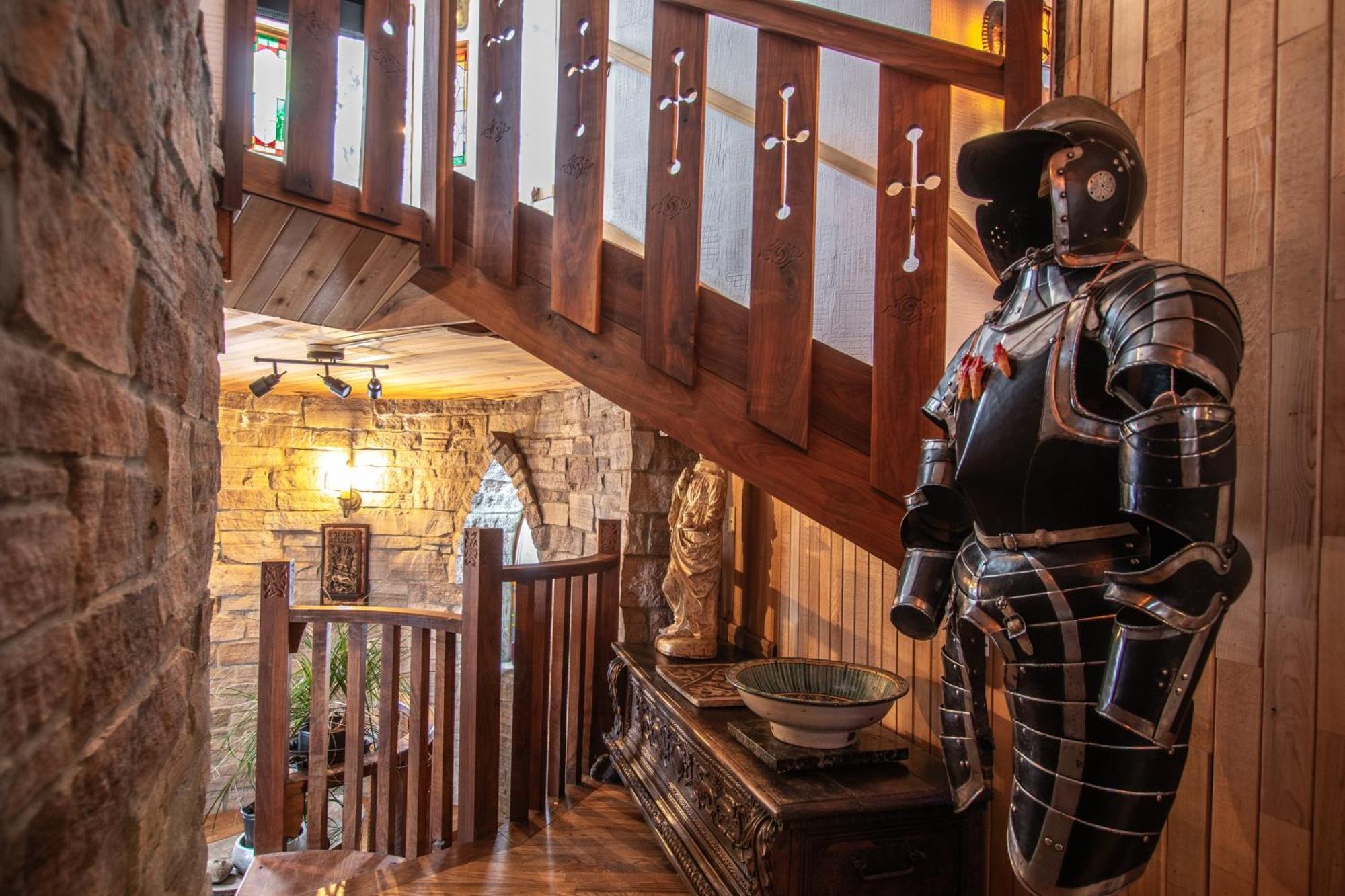 Schweitzer Castle Villa Sandpoint Exterior photo