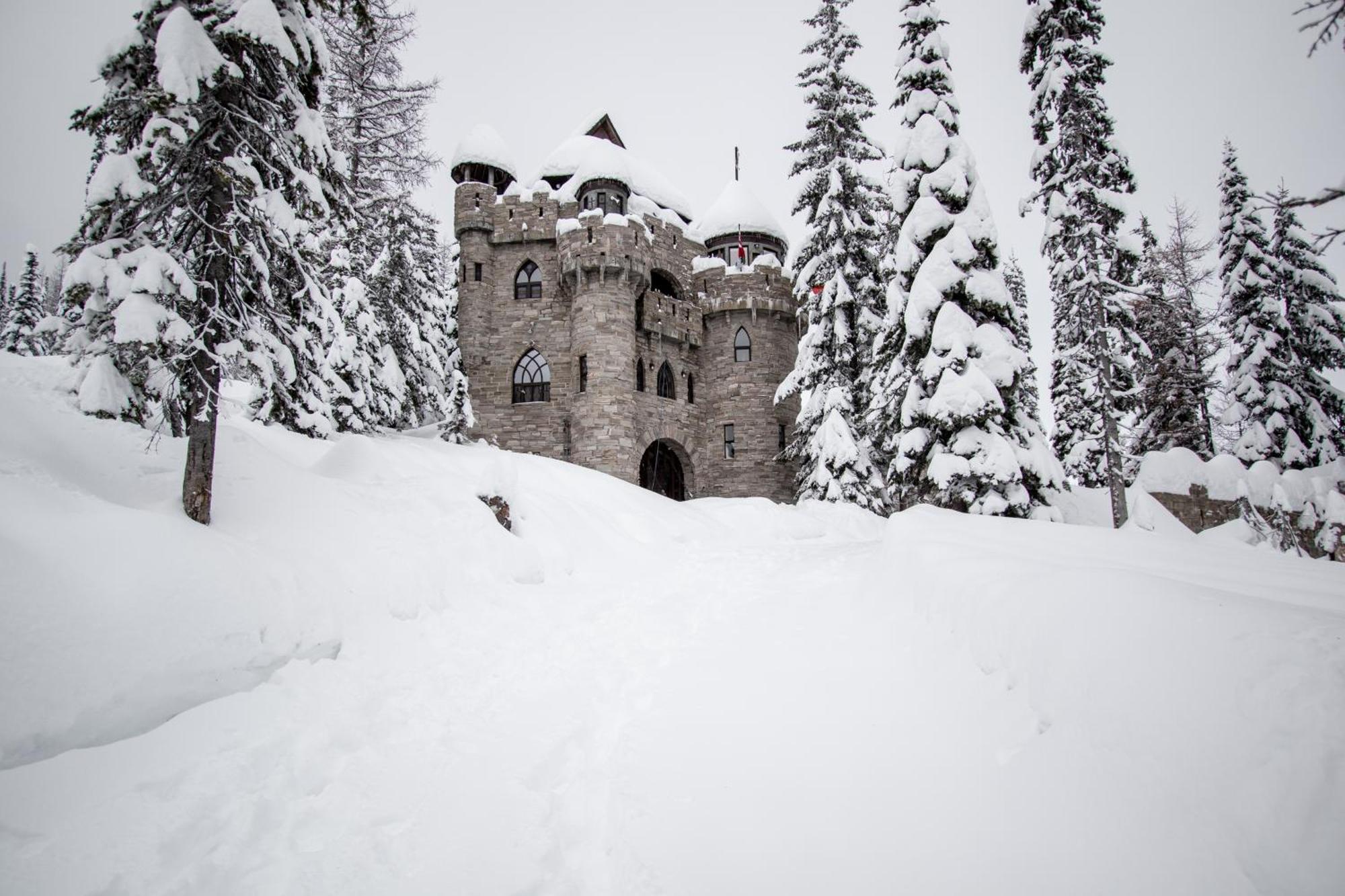 Schweitzer Castle Villa Sandpoint Exterior photo