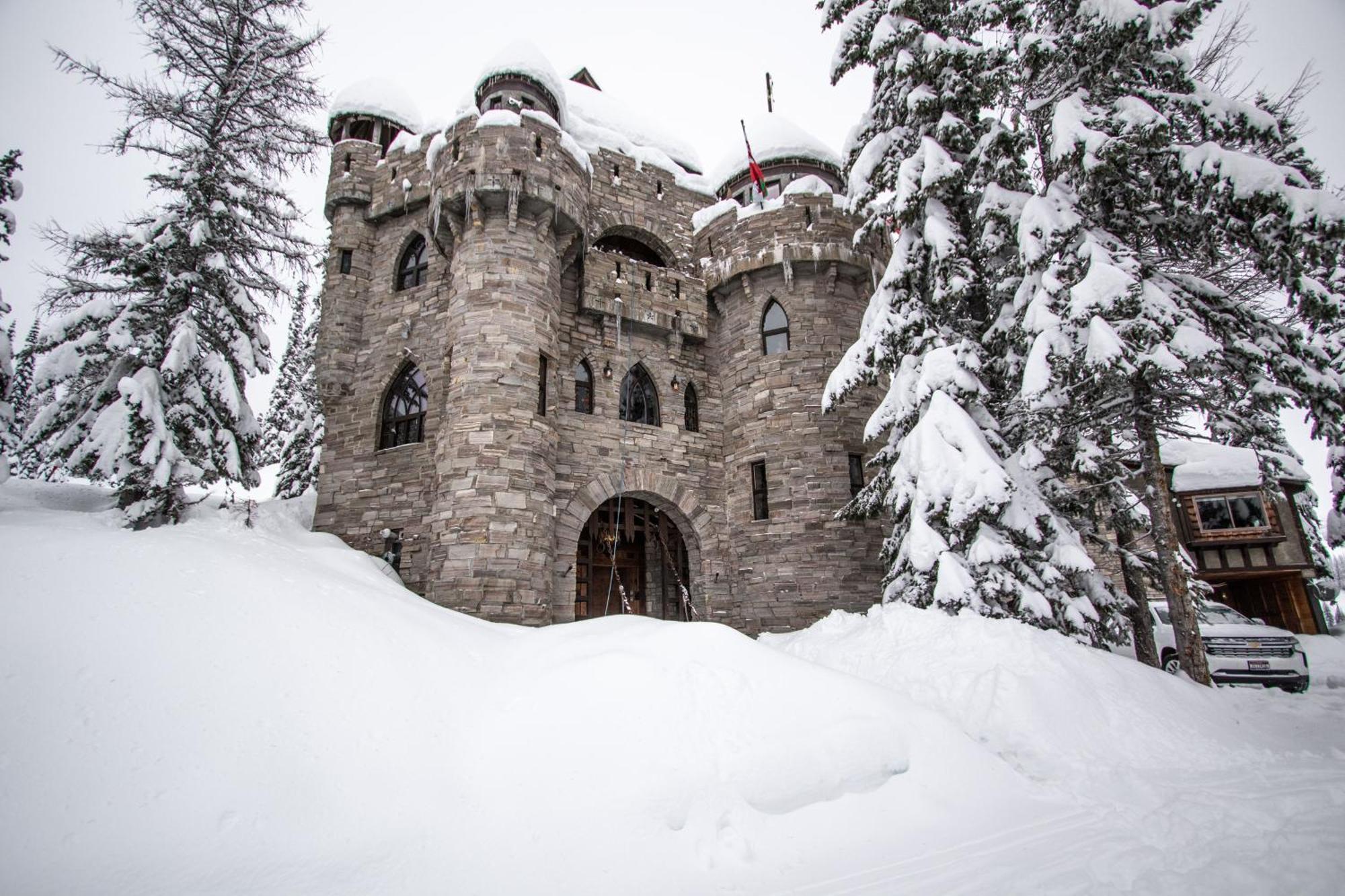 Schweitzer Castle Villa Sandpoint Exterior photo