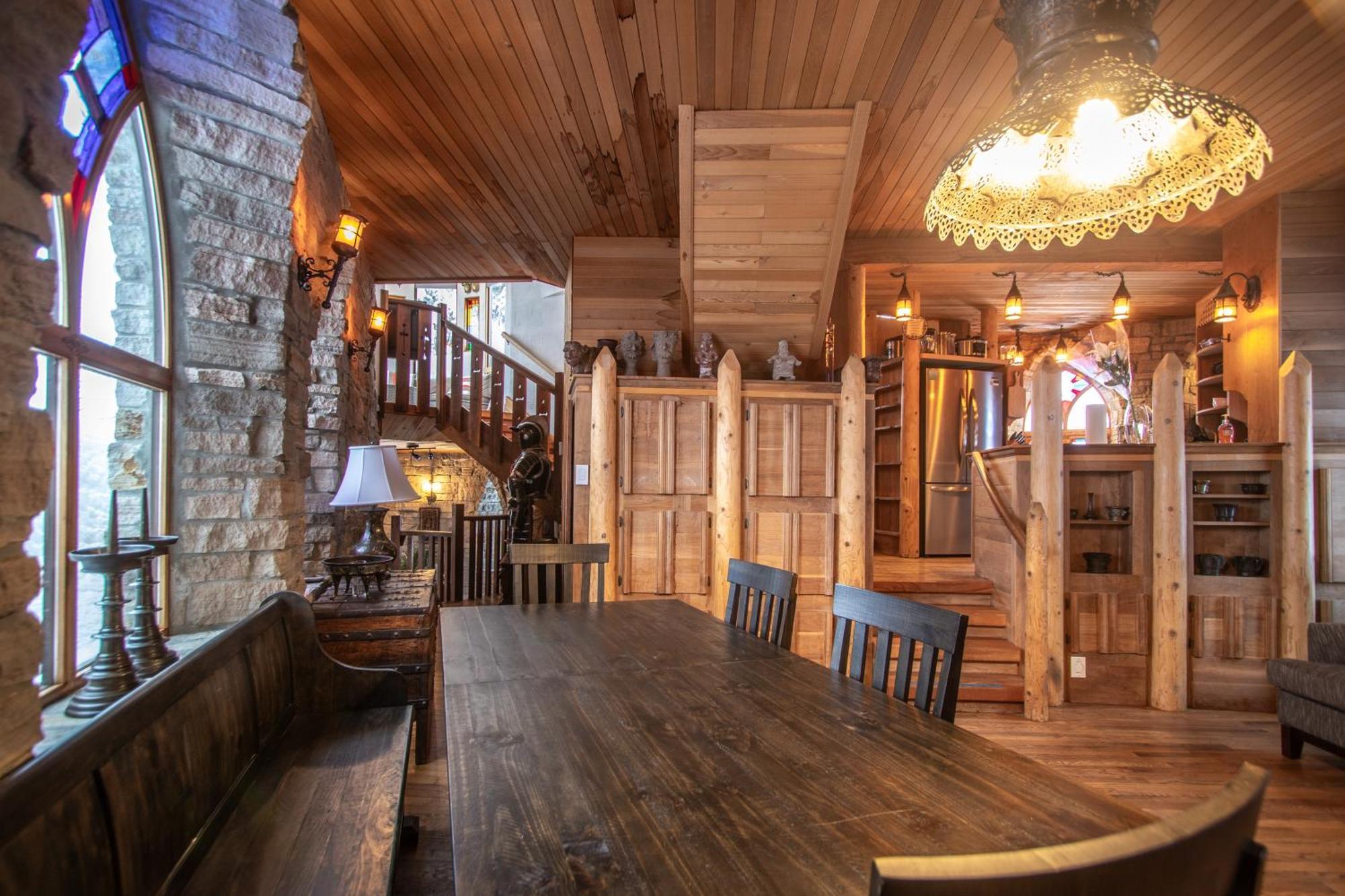 Schweitzer Castle Villa Sandpoint Exterior photo